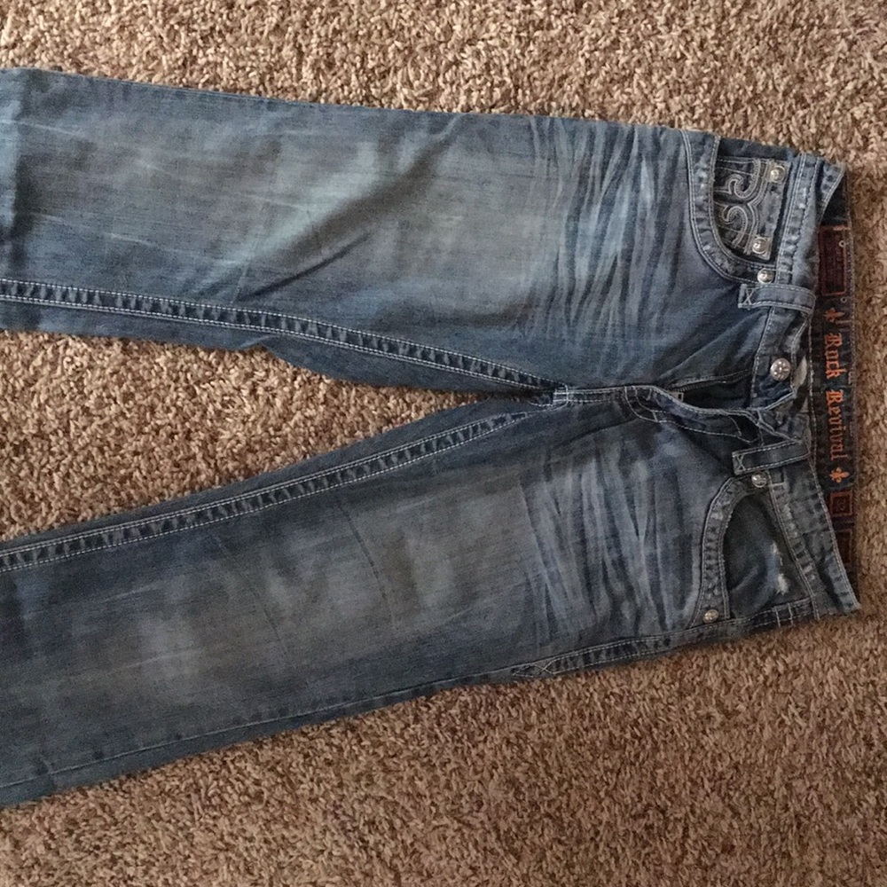 Mens size 32 Rock Revival/Freddie Straight Jeans